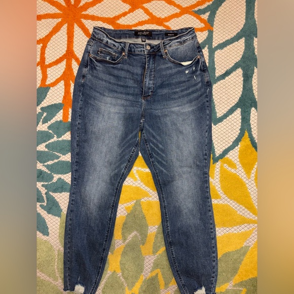 Judy Blue Skinny Jeans Distressed Raw Hem Medium Wash Size 16W - Picture 1 of 11